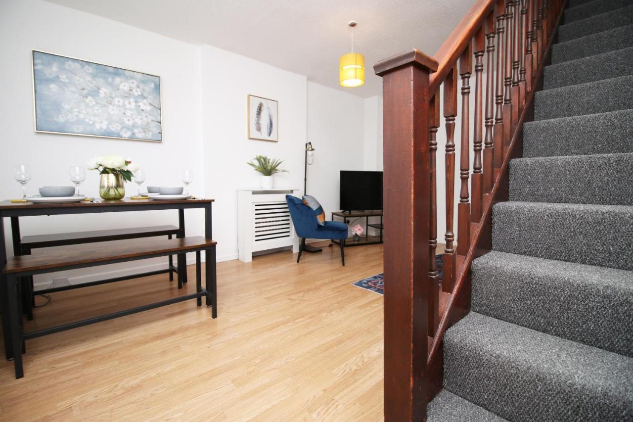 2Bedroom Home- Free Parking, Wi-Fi & Patio- Available For Long Or Short Term Bristol Eksteriør billede