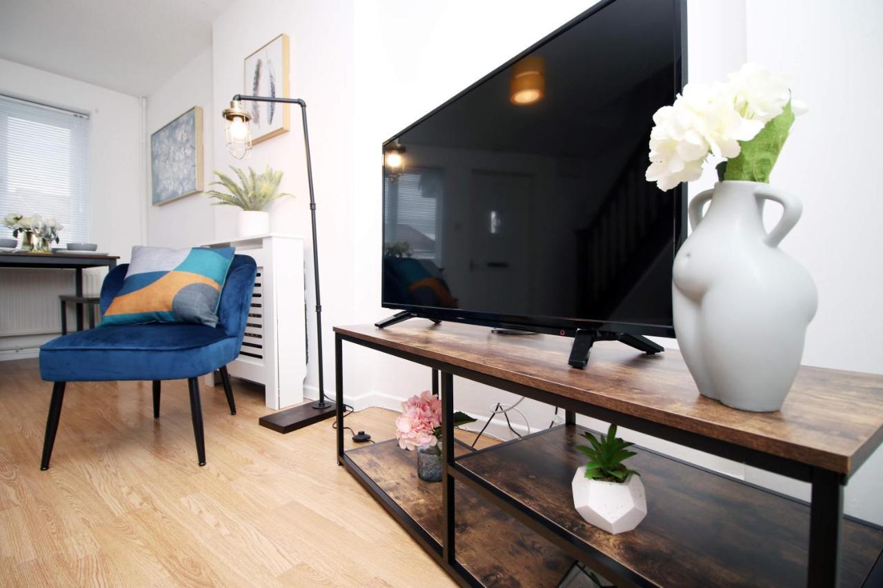 2Bedroom Home- Free Parking, Wi-Fi & Patio- Available For Long Or Short Term Bristol Eksteriør billede