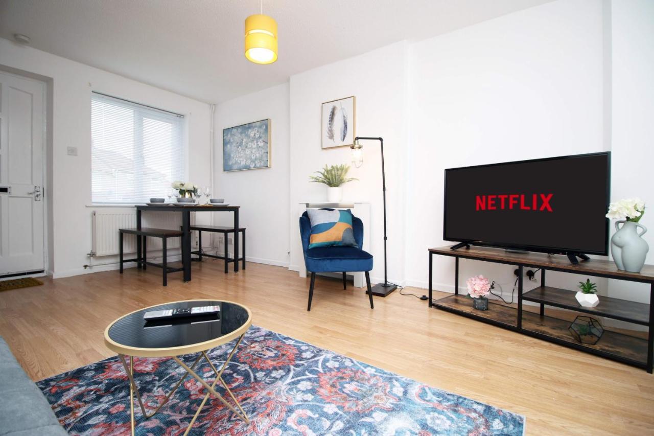 2Bedroom Home- Free Parking, Wi-Fi & Patio- Available For Long Or Short Term Bristol Eksteriør billede