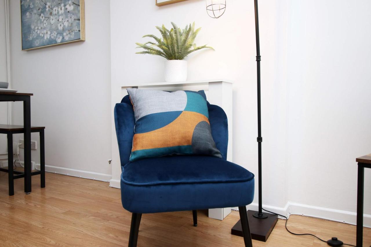 2Bedroom Home- Free Parking, Wi-Fi & Patio- Available For Long Or Short Term Bristol Eksteriør billede