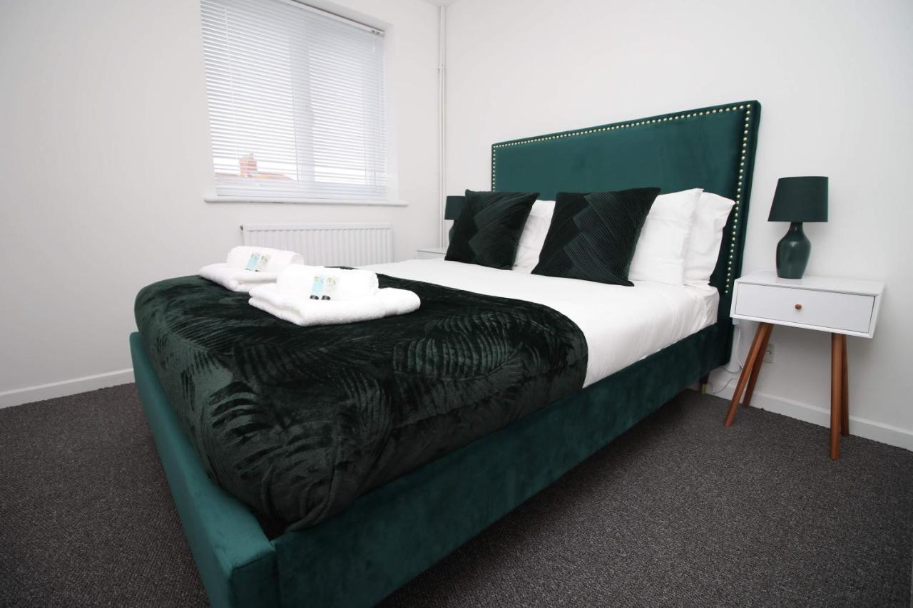2Bedroom Home- Free Parking, Wi-Fi & Patio- Available For Long Or Short Term Bristol Eksteriør billede