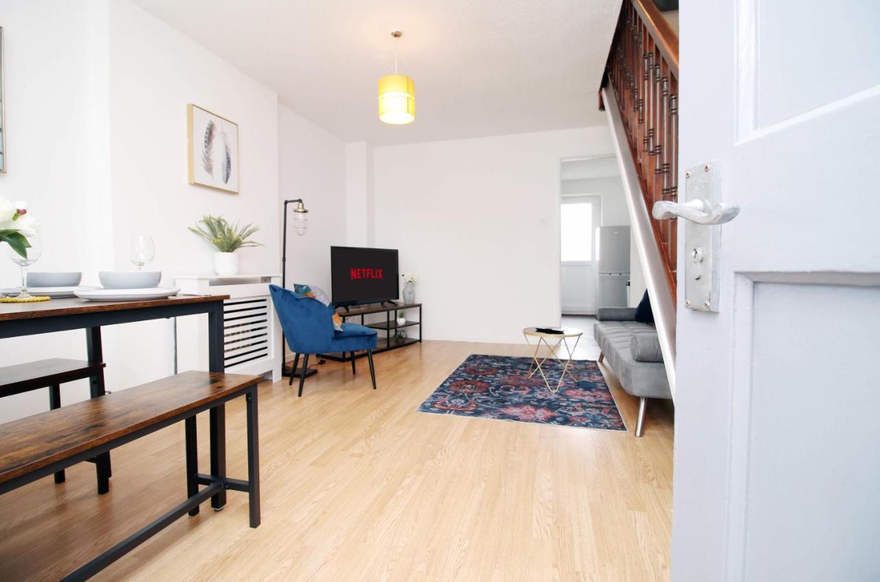 2Bedroom Home- Free Parking, Wi-Fi & Patio- Available For Long Or Short Term Bristol Eksteriør billede