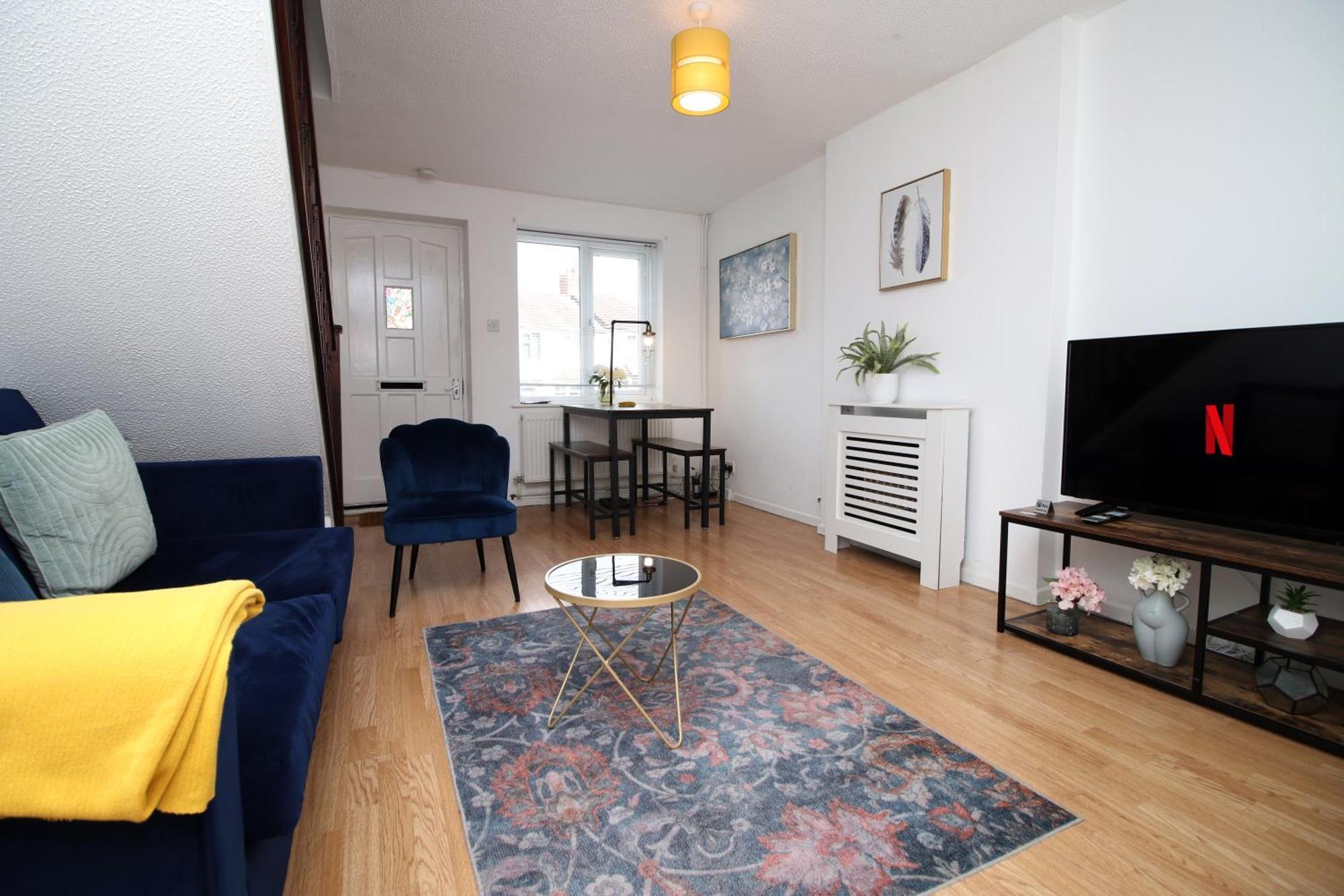 2Bedroom Home- Free Parking, Wi-Fi & Patio- Available For Long Or Short Term Bristol Eksteriør billede